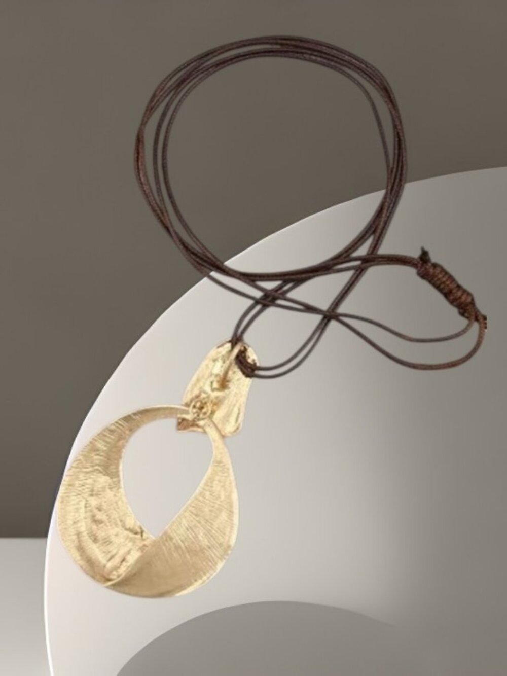 Women Leather Cord/Rope Y Neck Gold Circle Pendant Necklace ✨NWOT/Orig. Pkg)✨ - Picture 3 of 9
